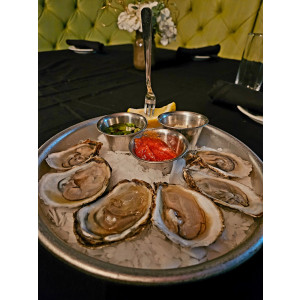 Stoney's Whiskey Wine & Raw Bar